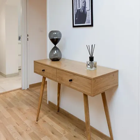 Opus Apartment *
